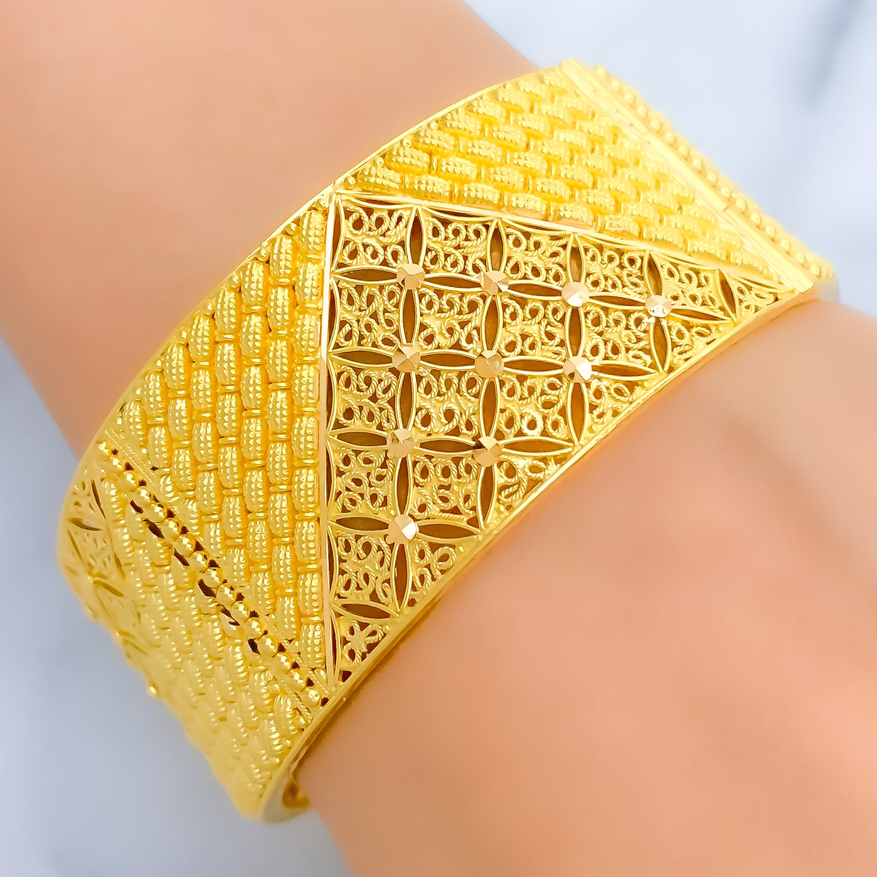 Impressive Netted Wide 22k Gold Bangle – Andaaz Jewelers