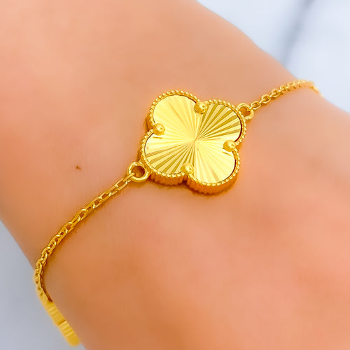 Reflective Triple Clover 21k Gold Bracelet 