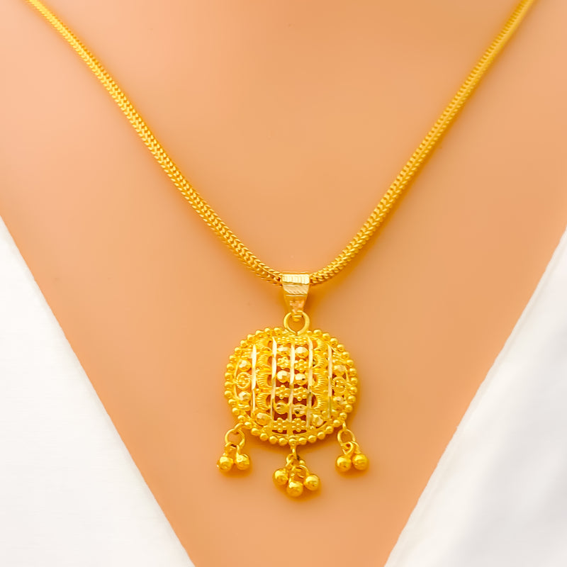 Flawless Striped 22k Gold Dangling Pendant Set