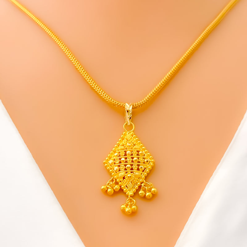 Distinctive Diamond Shaped 22k Gold Pendant Set