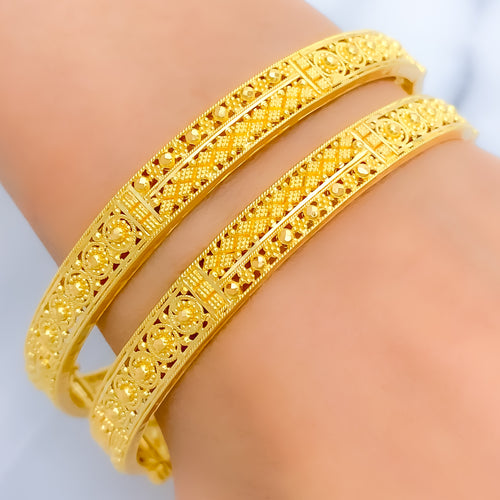 Refined Round Medium 22k Gold Bangle Pair 