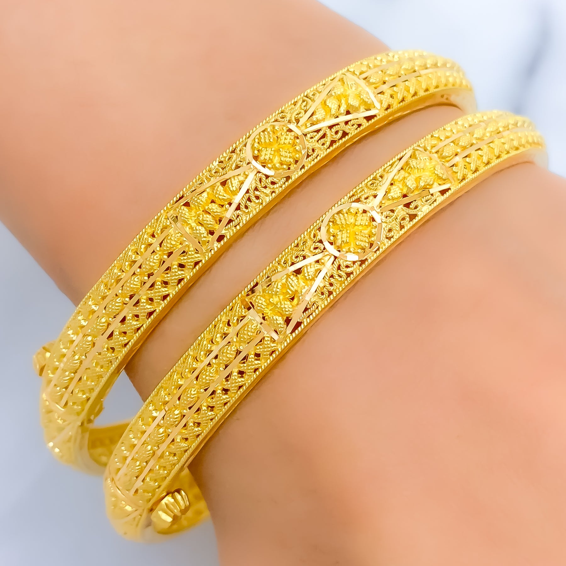 Gold on sale jali bangles