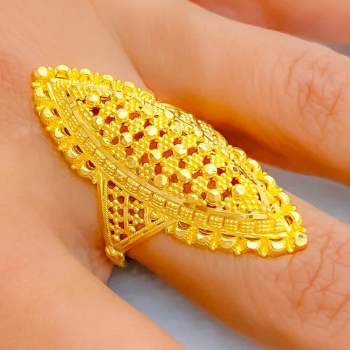 Elegant Netted 22k Gold Elongated Ring