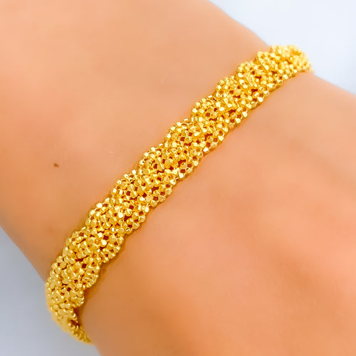Palatial Petite Interlinked 21k Gold Rope Chain Bracelet