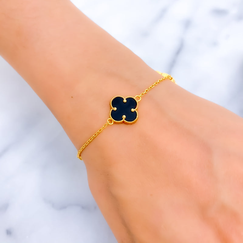 Graceful Black Onyx 21k Gold Clover Bracelet 
