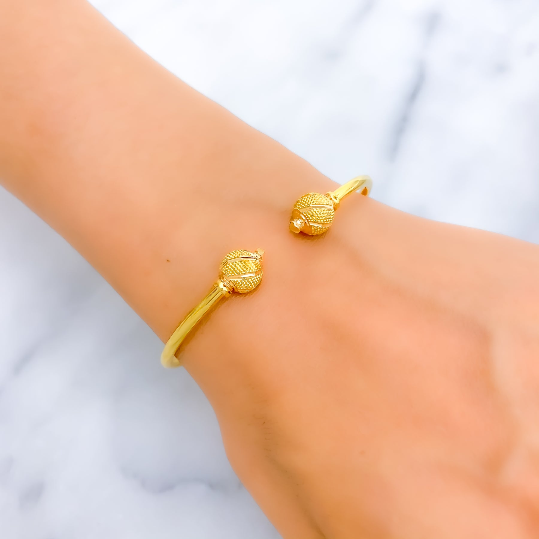 Buy quality 22 carat gold ladies bracelet RH-LB437 in Ahmedabad