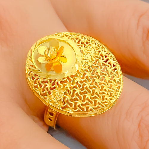 Extravagant Oval Floral 22K Gold Ring