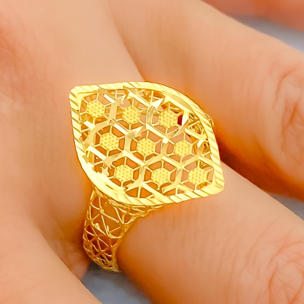 Decorative Netted Flower 22K Gold Ring – Andaaz Jewelers