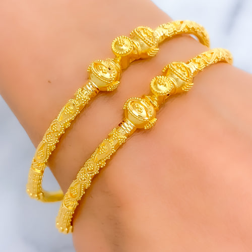 stylish-exquisite-22k-gold-pipe-bangles