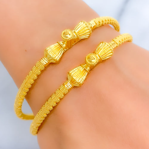 lovely-graceful-22k-gold-pipe-bangles