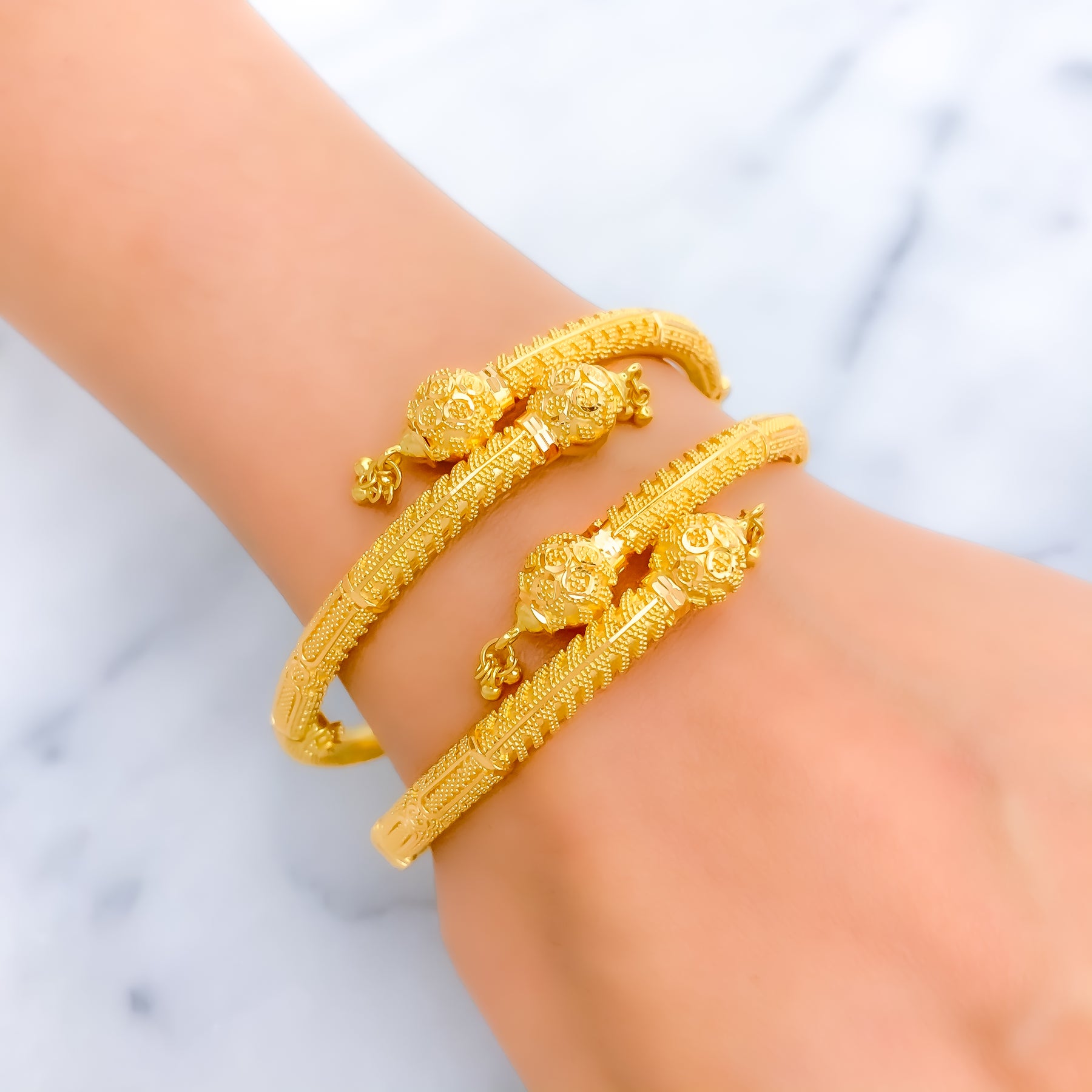 Upscale Gorgeous 22k Gold Pipe Bangles – Andaaz Jewelers