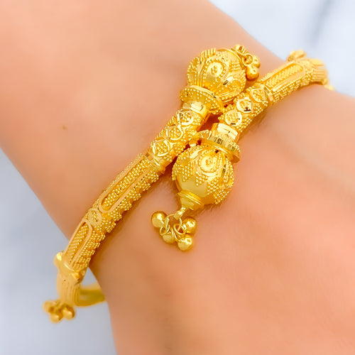 impressive-dazzling-22k-gold-pipe-bangle