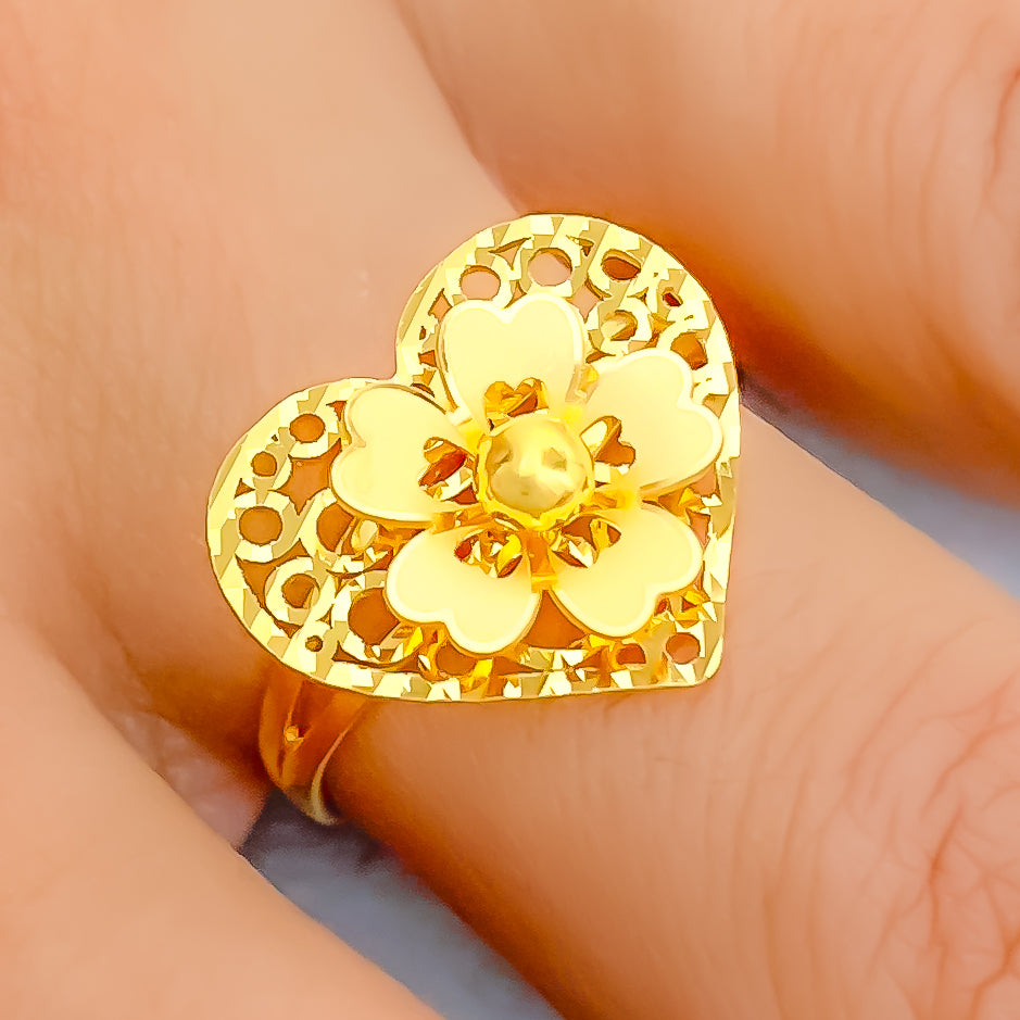 Stylish Striking 22K Gold Heart Ring – Andaaz Jewelers