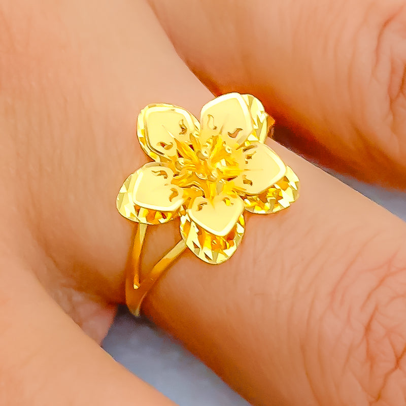 Majestic Radiant 22K Gold Flower Ring 