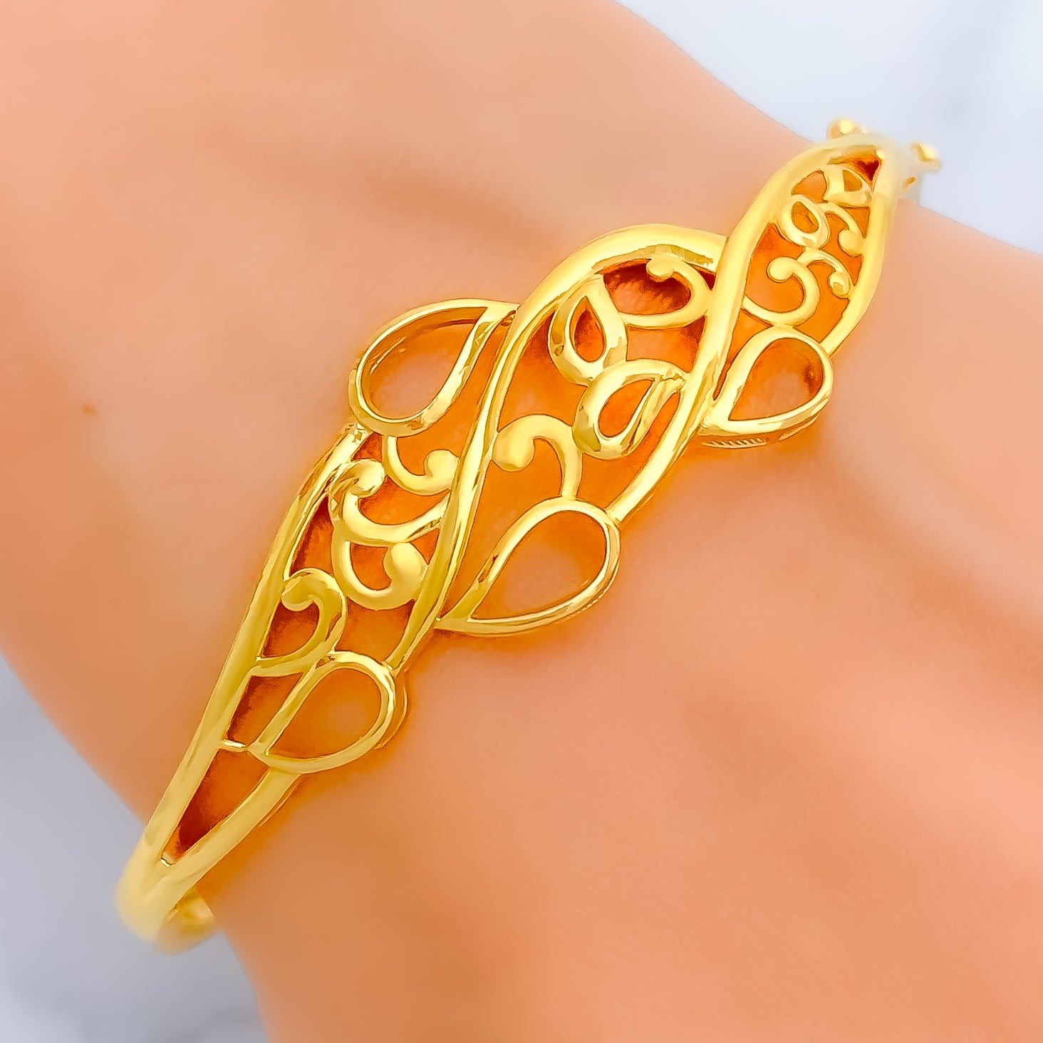 U7 Sale Big Bracelet Gold Color Flower Pattern Trendy Jewelry 20cm Bracelets  & Bangles For Men/women H494 - Bracelets - AliExpress