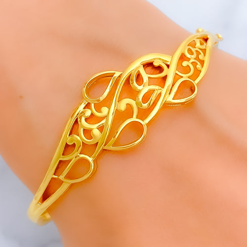 bold-victorian-pattern-22k-gold-bangle-bracelet
