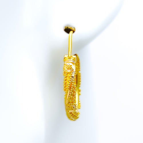 sleek-vibrant-22k-gold-bali-earrings
