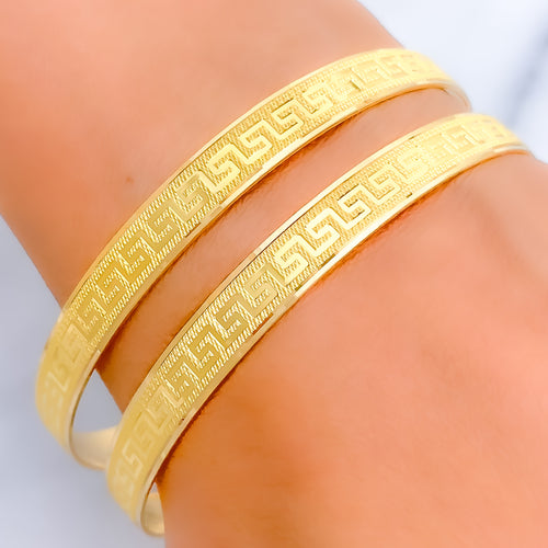 Extravagant Dual Finish 22k Gold Geometric Bangle Pair 