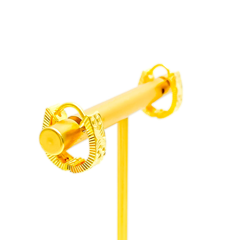 Everyday Graceful Curved 22k Gold Earrings 