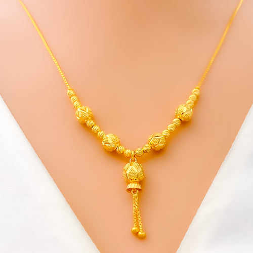 refined-charming-22k-gold-necklace