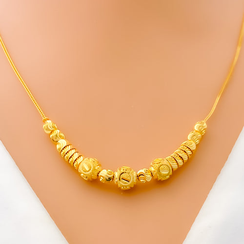charming-regal-22k-gold-necklace
