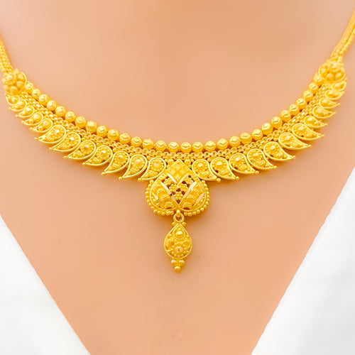 Shiny Paisley Accented 22k Gold Necklace Set