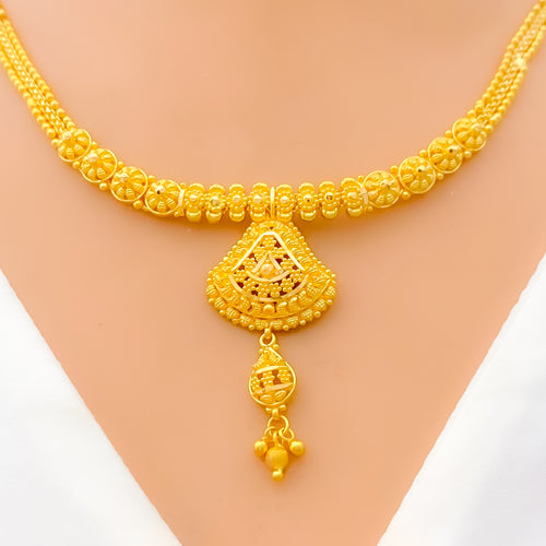 Elegant Fanned 22k Gold Necklace Set