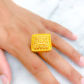 Reflective Netted Rhombus 22k Gold Statement Ring