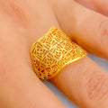 Shimmering Wavy Jali 22k Gold Ring