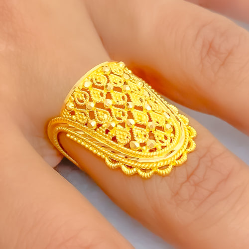 Delightful Netted 22K Gold Vanki Ring