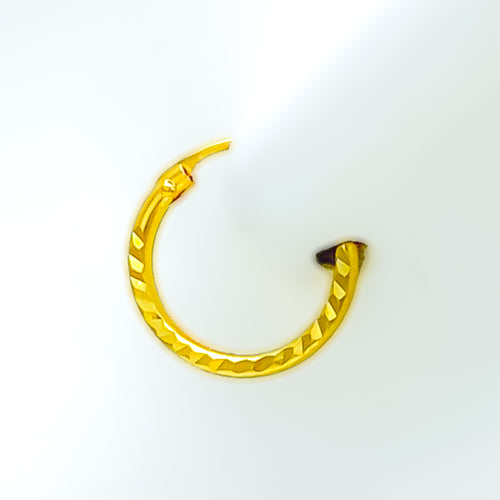 subtle-elegant-22k-gold-hoop-earrings