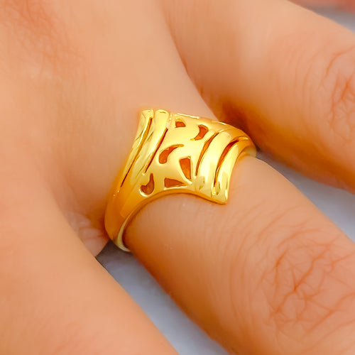 Intricate Vine Motif 22k Gold Ring 