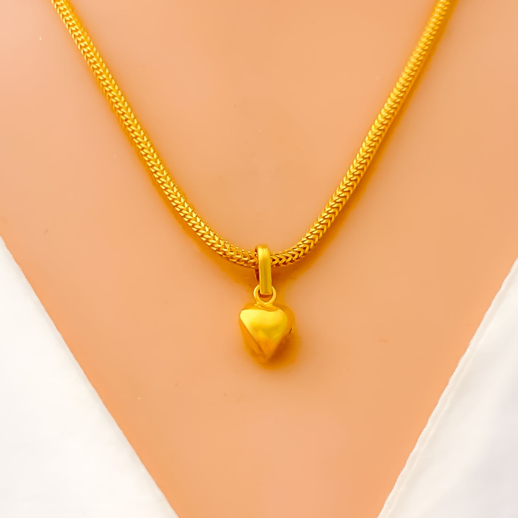 Minimalist Heart 22K Gold Pendant Set – Andaaz Jewelers