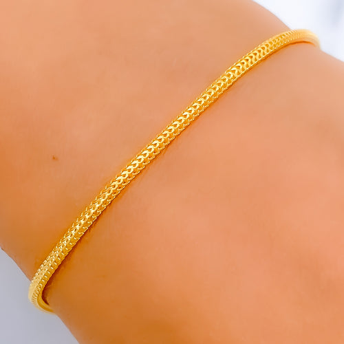 Classy Timeless 22k Gold Chain Bracelet