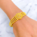 Graduating Checkered 22k Gold Screw Bangle 