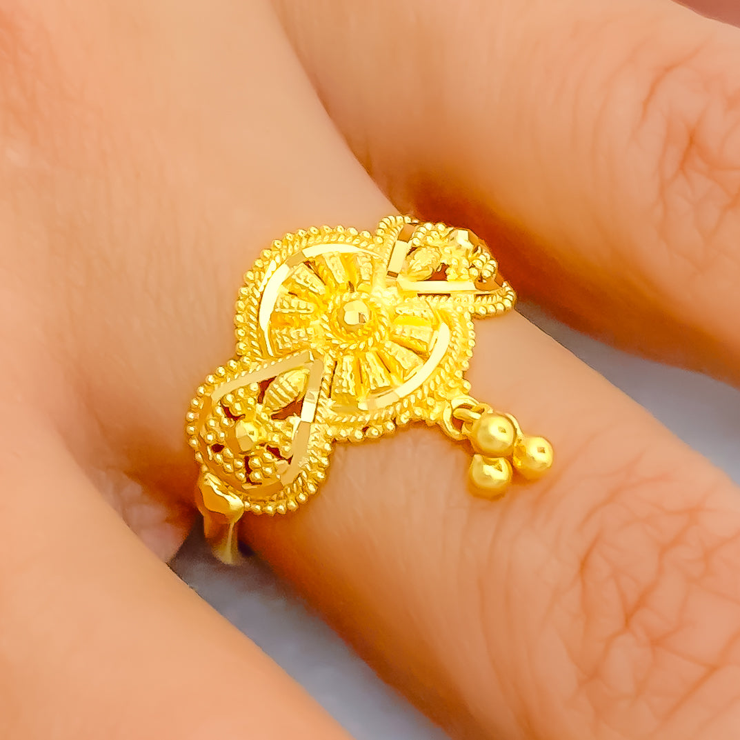 Petite Leaf Accented 22K Gold Ring – Andaaz Jewelers