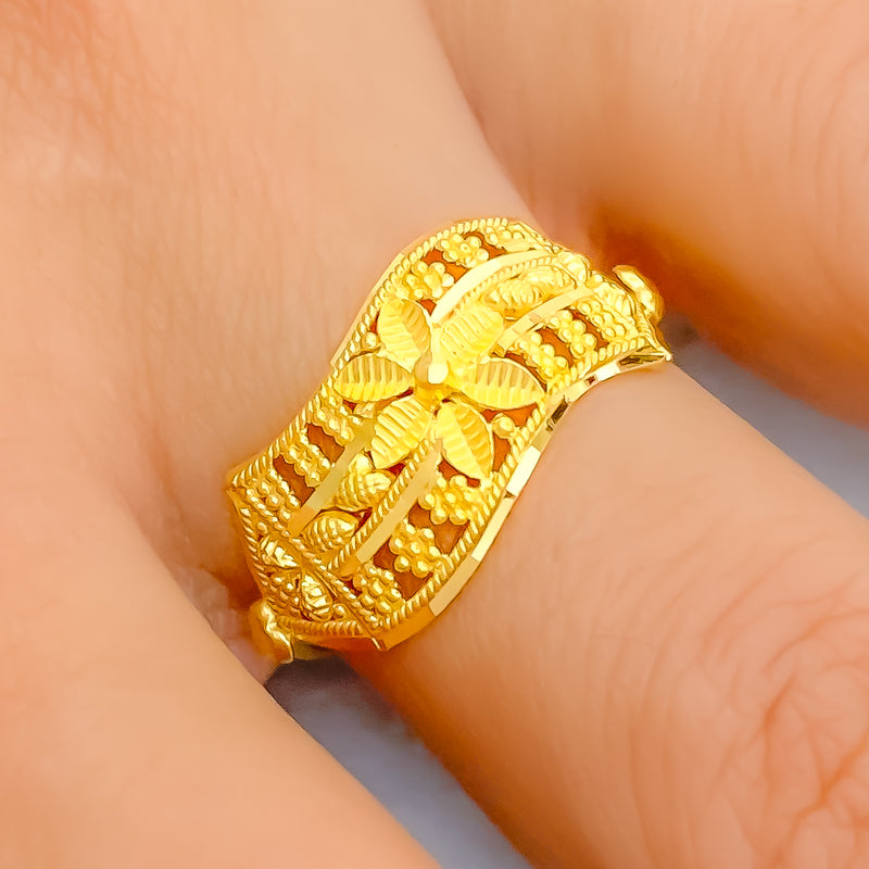 Slender Floral Wavy 22K Gold Ring 