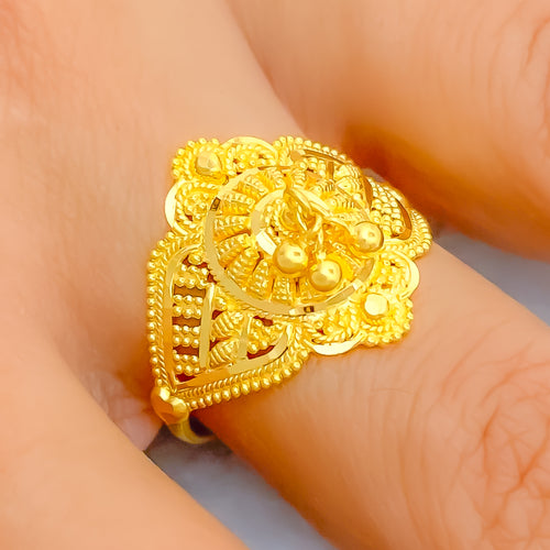 Shimmering Leaf Accented 22K Gold Ring 