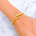 modern-stately-22k-gold-bangle-bracelet