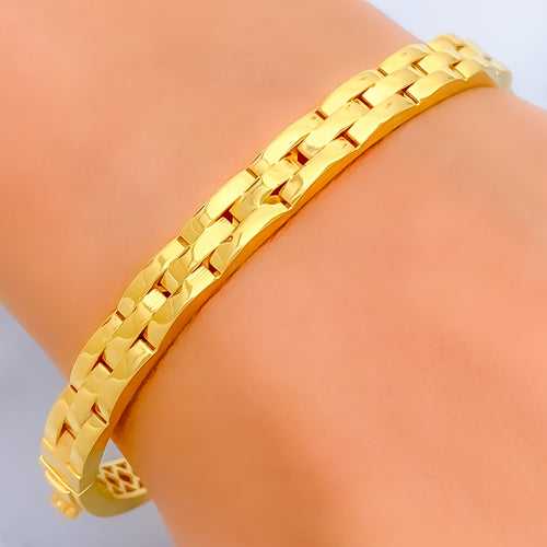 jazzy-chic-22k-gold-bangle-bracelet