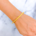 tasteful-attractive-22k-gold-bangle-bracelet