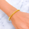 palatial-vibrant-22k-gold-bangle-bracelet