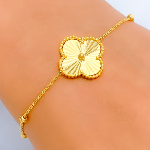 medium-22k-gold-clover-bracelet
