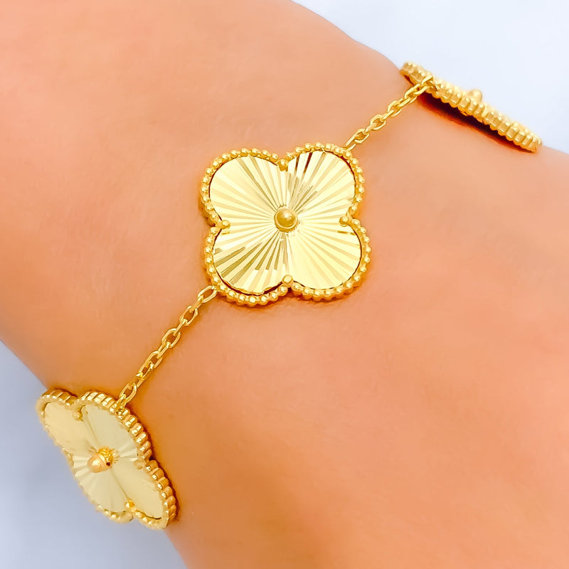 Glamorous Polished 21k Gold Bracelet