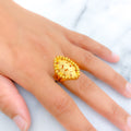 jazzy-shimmering-22k-gold-ring