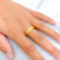 posh-sleek-21k-gold-ring