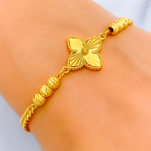 Shiny Blooming Flower 21k Gold Bracelet