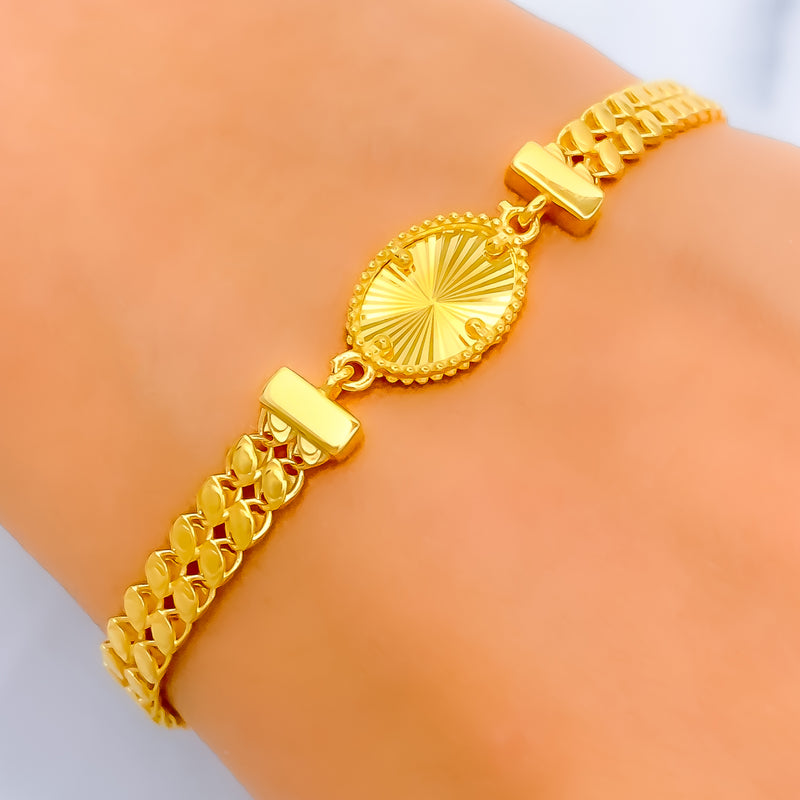 Refined Posh Oval 21k Gold Bracelet