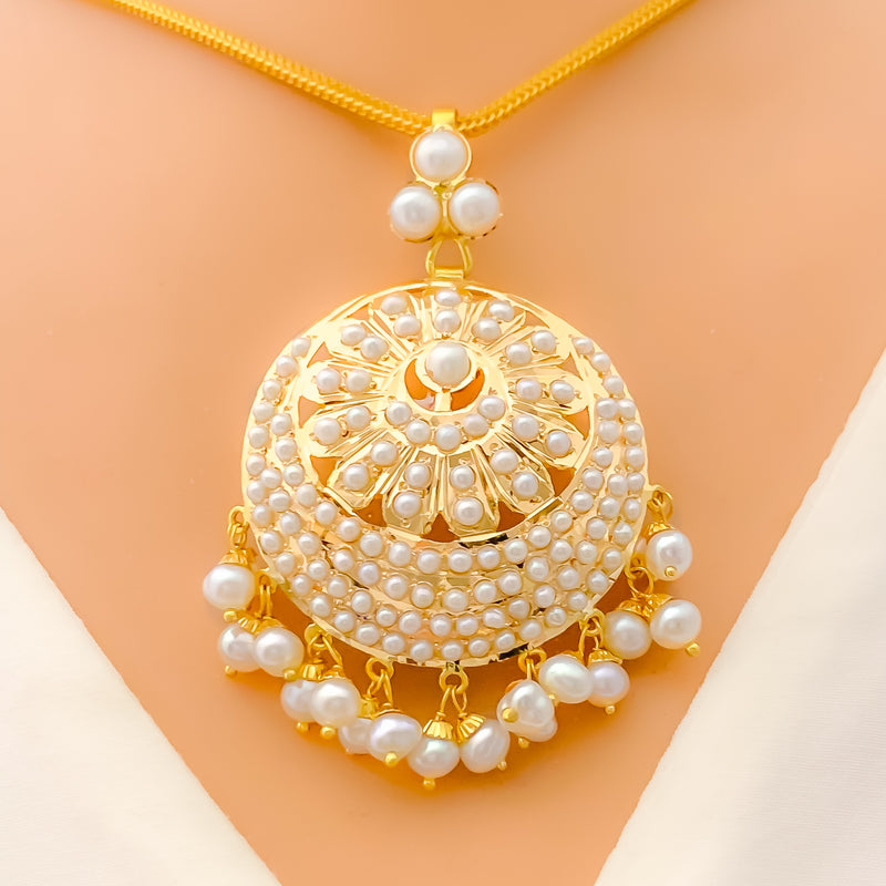 Decorative Floral Chand 22k Gold Pendant Set