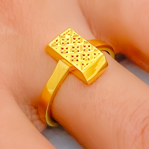 versatile-stately-22k-gold-ring